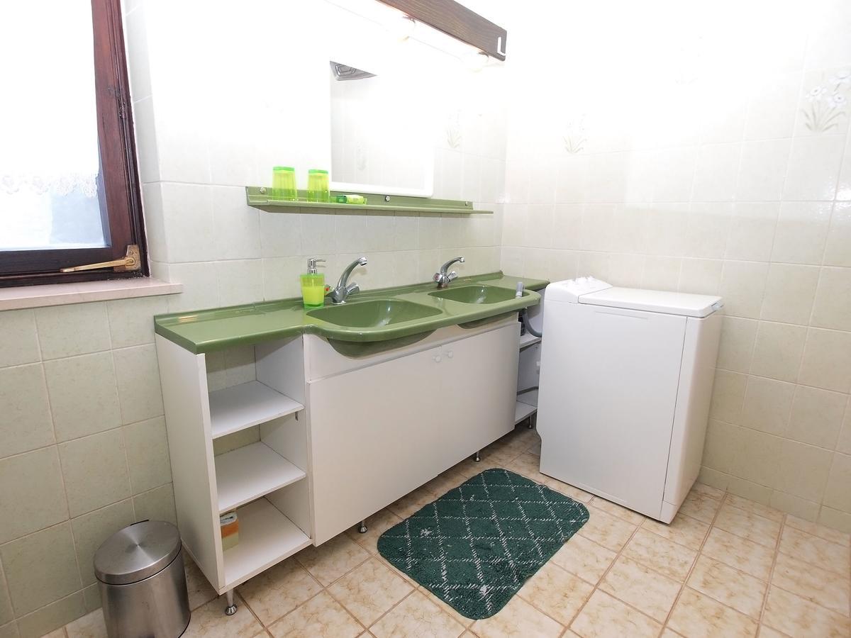 Apartments Dvorine 1210 반졸레 외부 사진